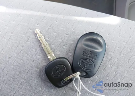 2020 Toyota Sienna Le z USA, uszkodzony, nr VIN 5TDKZ3DC8LS065569